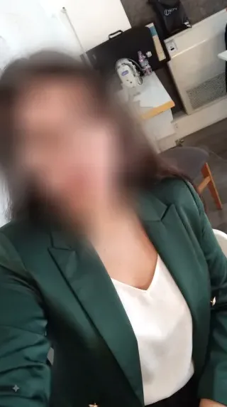 Amina, 27 años